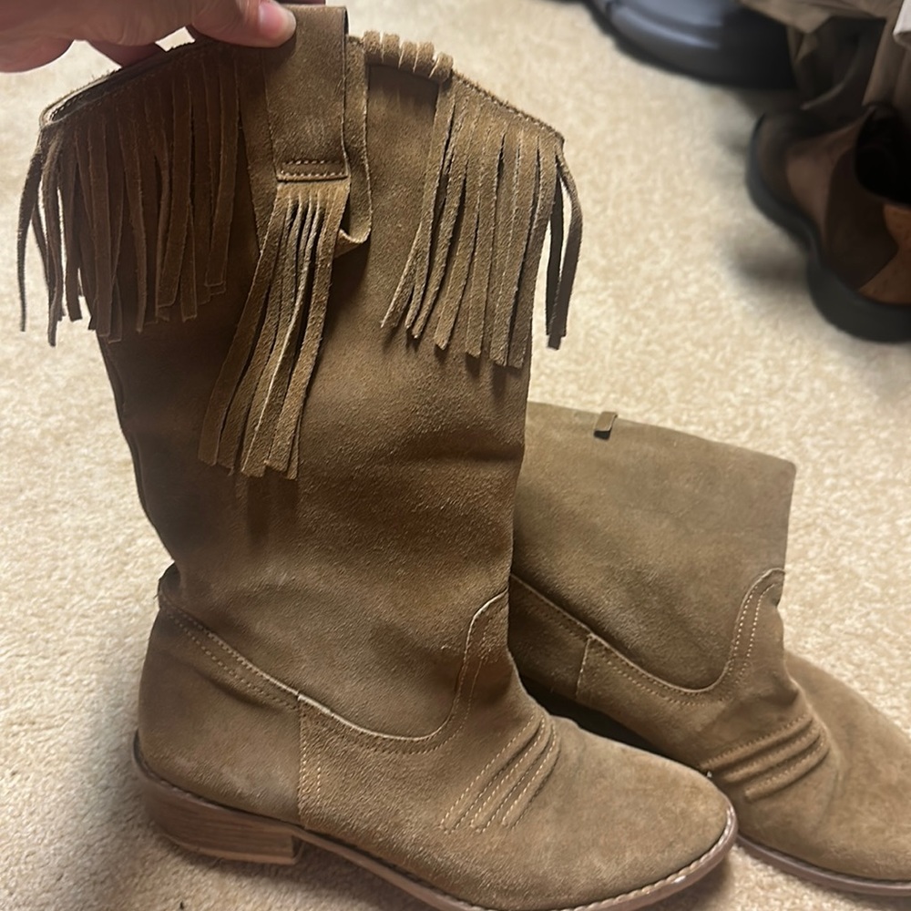 Western/moccasin style suede boots, women’s 8, tan